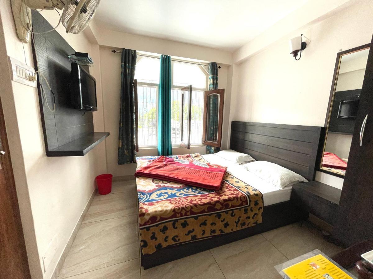 Hotel Prince ! Nainital Mall Road-Prime-Location In-Front-Of-Naini-Lake Hygiene-And-Spacious-Room Exterior foto